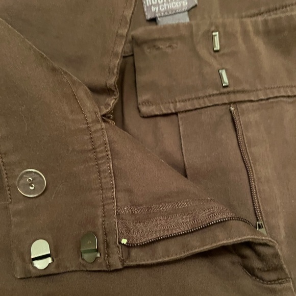 Additions By Chicos Preloved Chocolate Brown Capris, Chicos Size 2 - Picture 5 of 5
